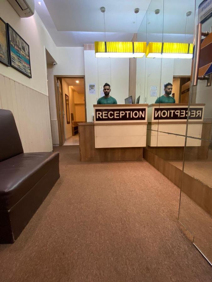 Hotel Airport Prime -Near Mumbai International Airport Andheri East Екстер'єр фото